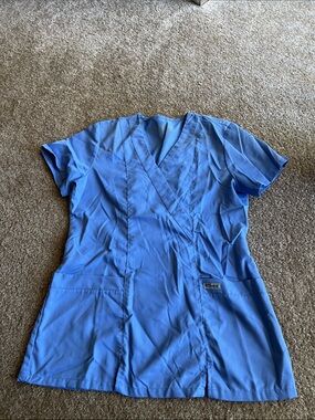Scrub top